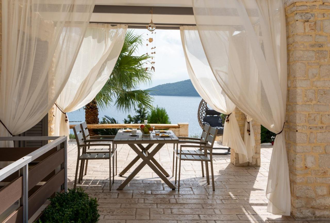 Ionian Diamond Villas Mikros Gialos Exterior foto